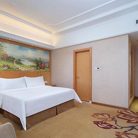 Vienna International Hotel Jiujiang Shili Street ภายนอก รูปภาพ