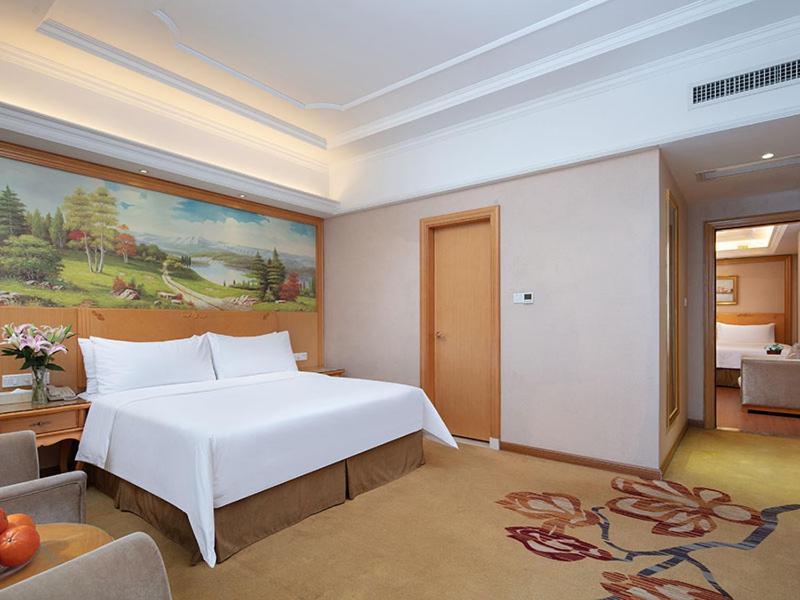 Vienna International Hotel Jiujiang Shili Street ภายนอก รูปภาพ